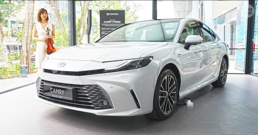 Toyota Camry 2025