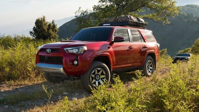 Top 10 ô tô giữ giá nhất sau 5 năm sử dụng - Ảnh 6. Toyota 4Runner