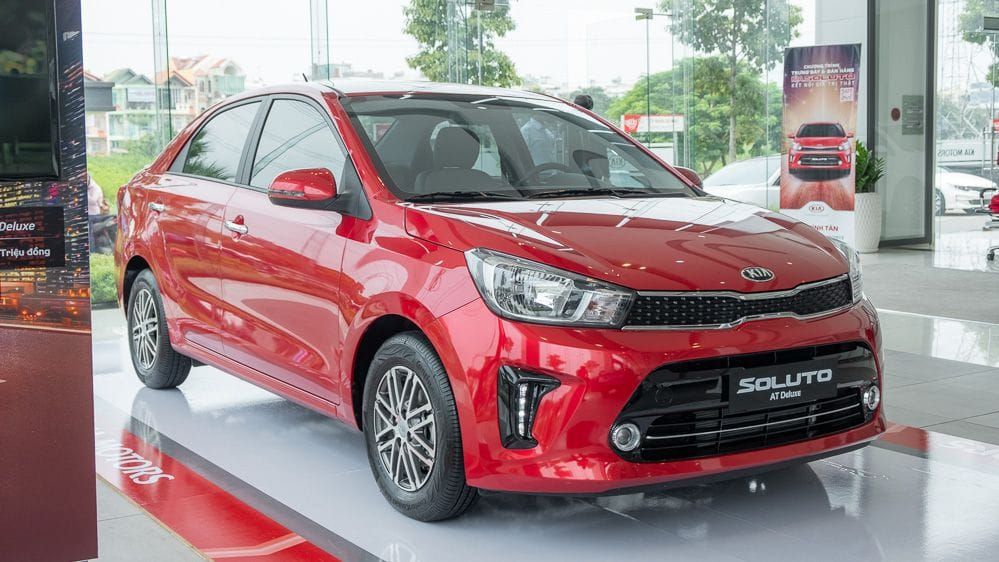 Kia Soluto và Mitsubishi Attrage - Xe nào đáng mua hơn?