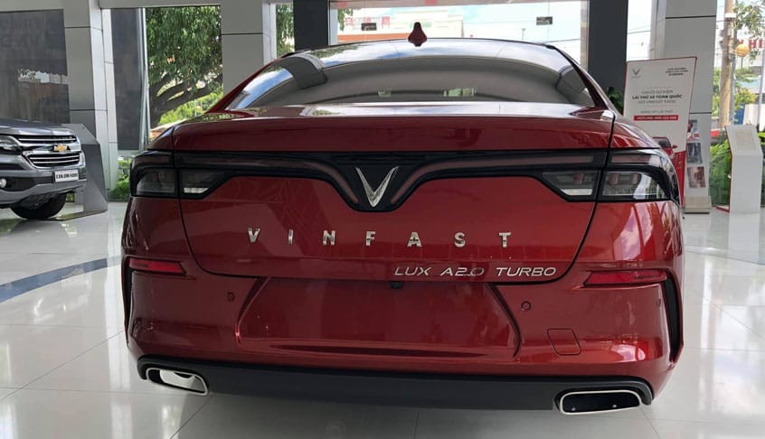 đuôi xe VinFast Lux A2.0