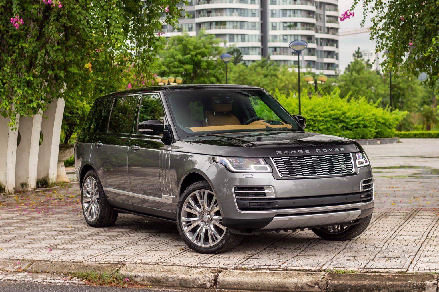 Ngoại thất RANGE ROVER SV AUTOBIOGRAPHY 3.0 LWB 2021