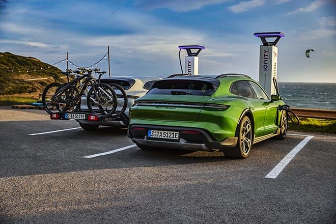 Porsche Taycan Cross Turismo-6