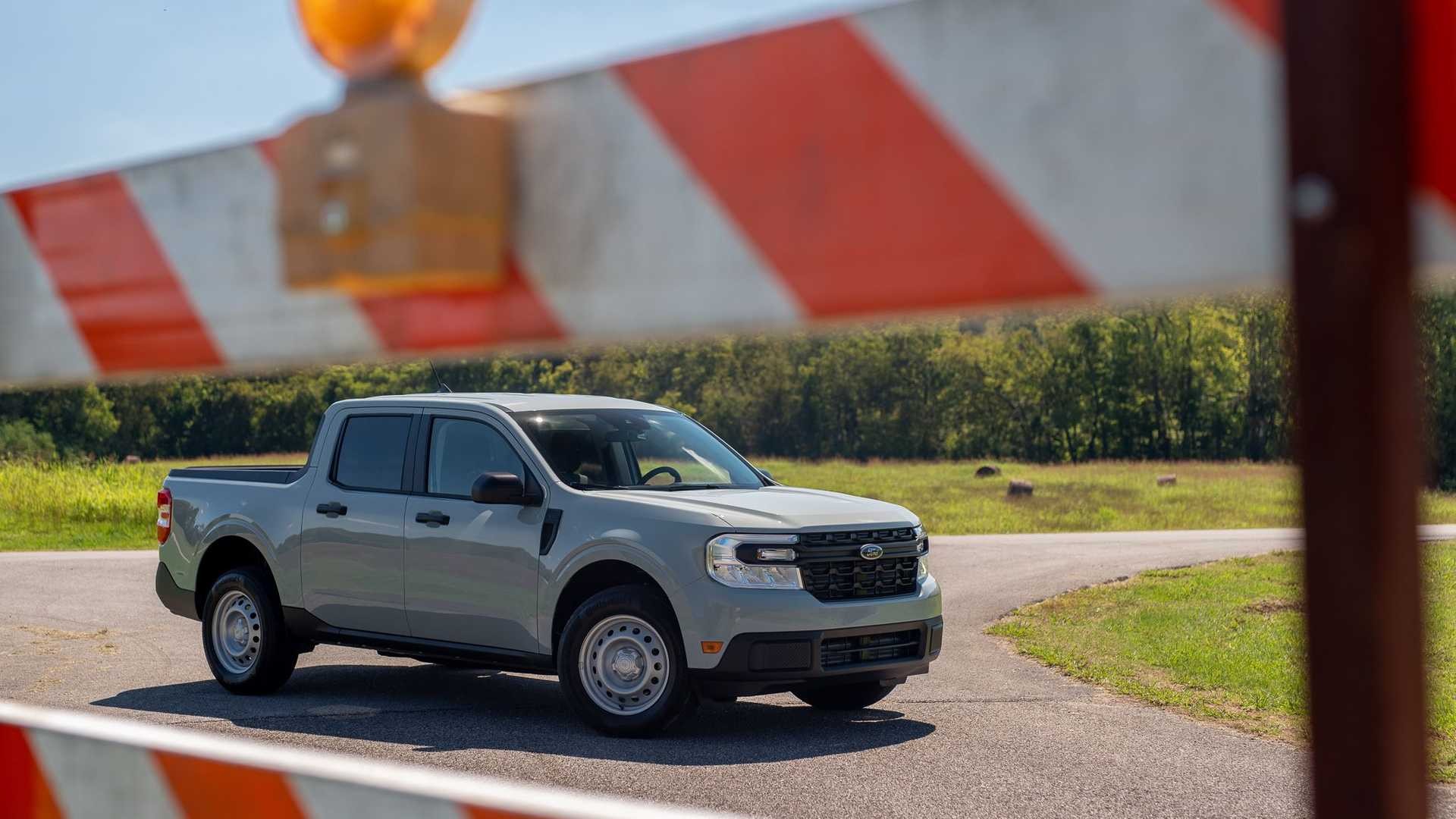 Giá xe Maverick 2022