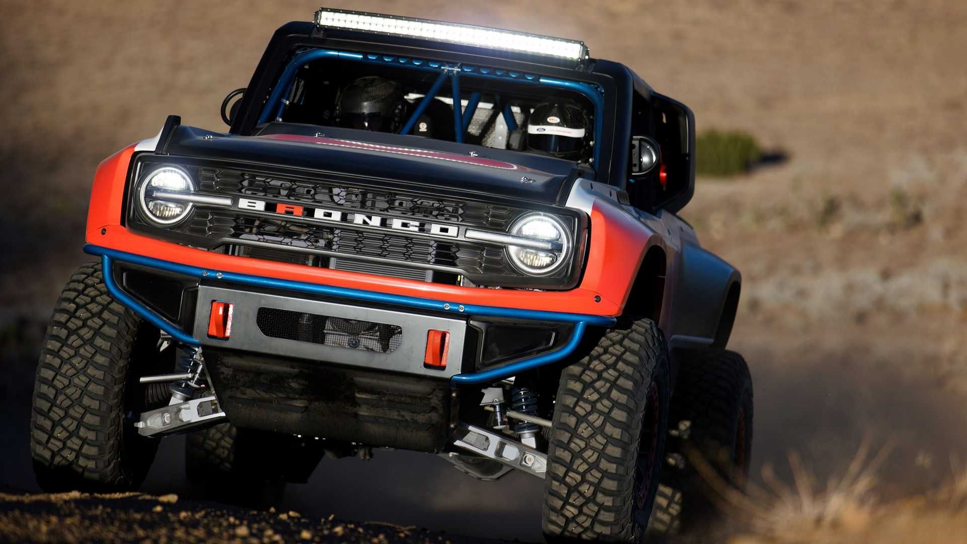 giá xe Ford Bronco DR 2023