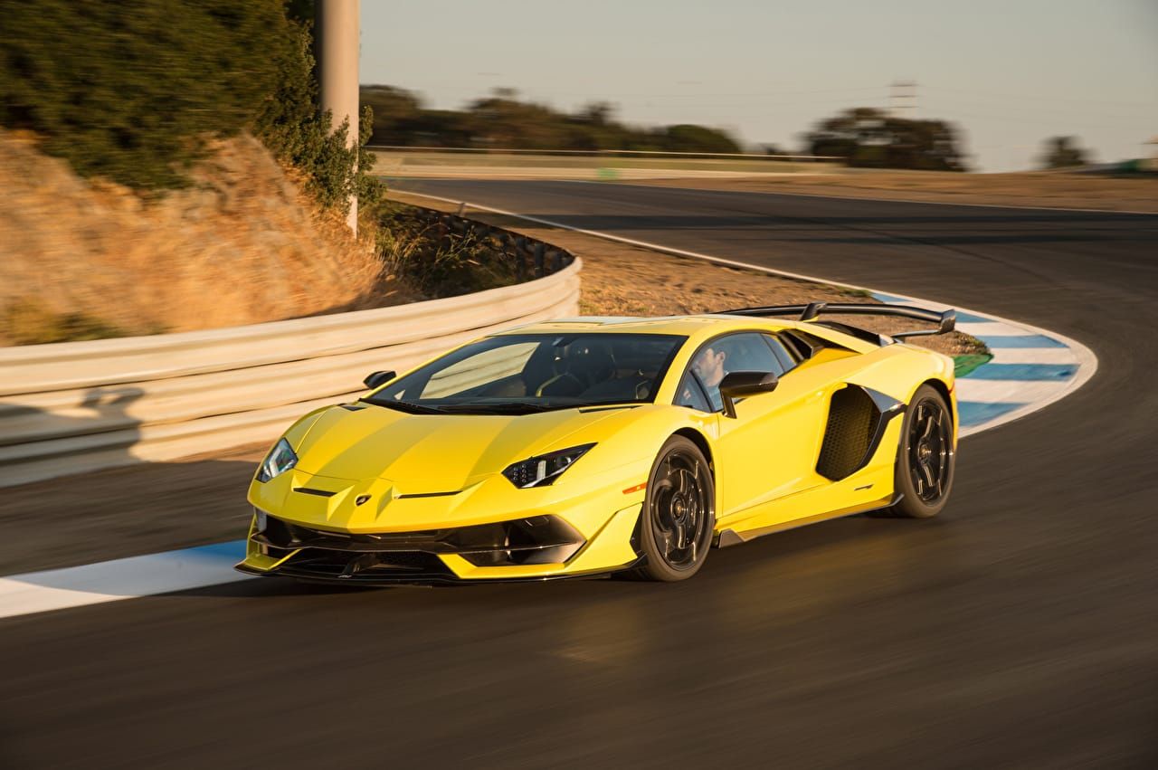 Đánh giá chi tiết xe Lamborghini Aventador SVJ 2020: Giá, thông số kỹ thuật