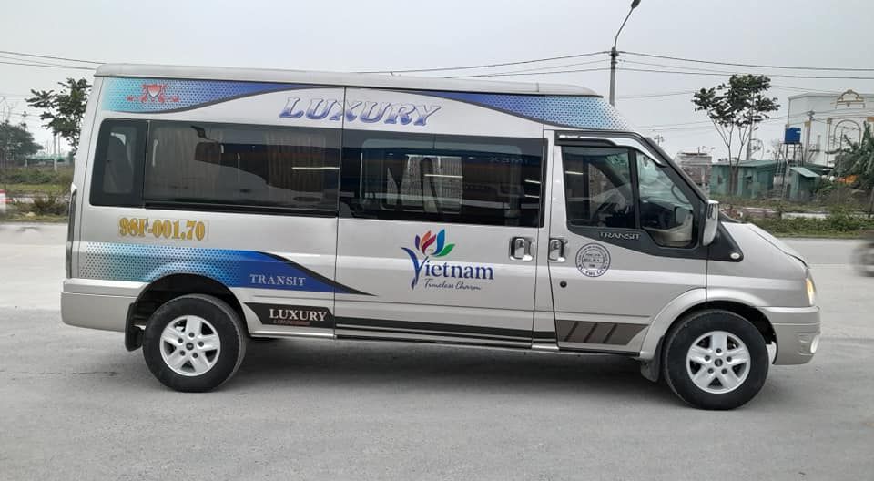 Gia đình em bán Ford Transit đời 2015