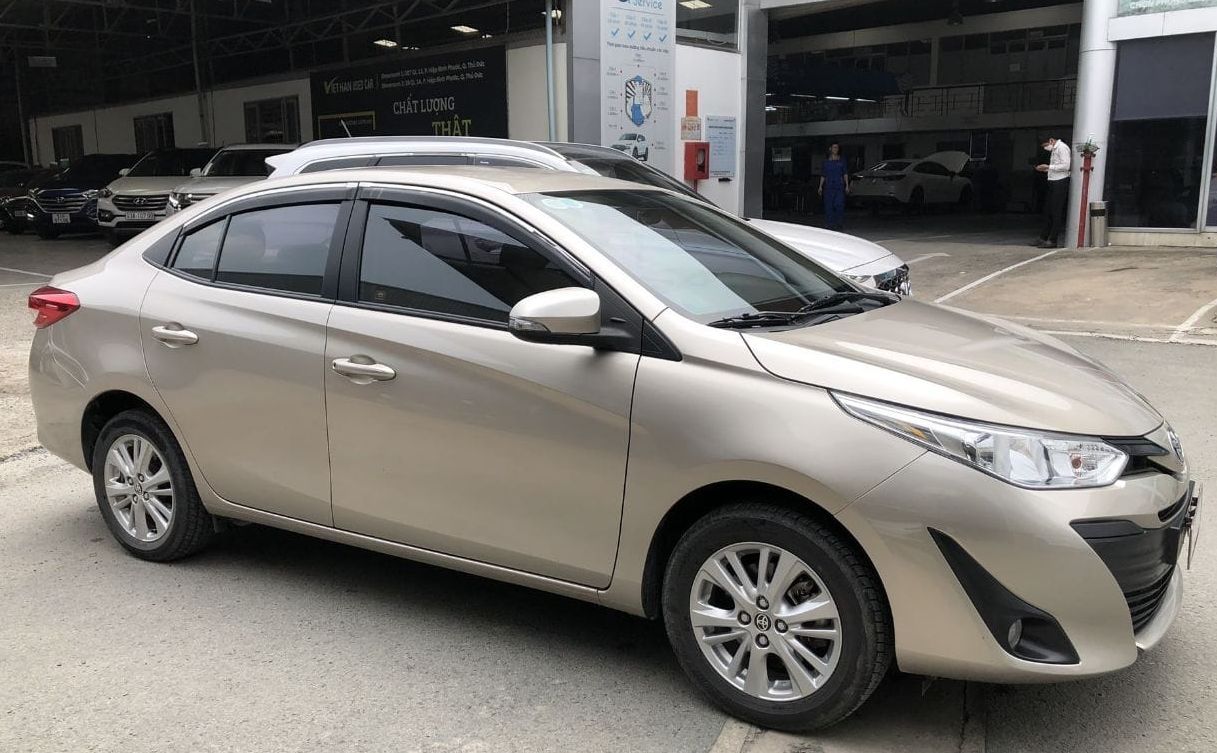 Toyota Vios E CVT 2019 tự động màu vàng cát