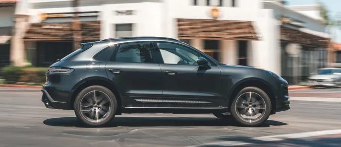 Thân xe Porsche Macan 2022