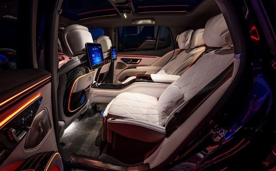 Nội thất Mercedes Maybach EQS 680 2024