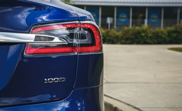Tesla Model S-7