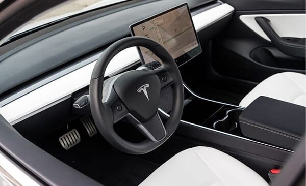Nội thất Tesla Model 3 2021-1