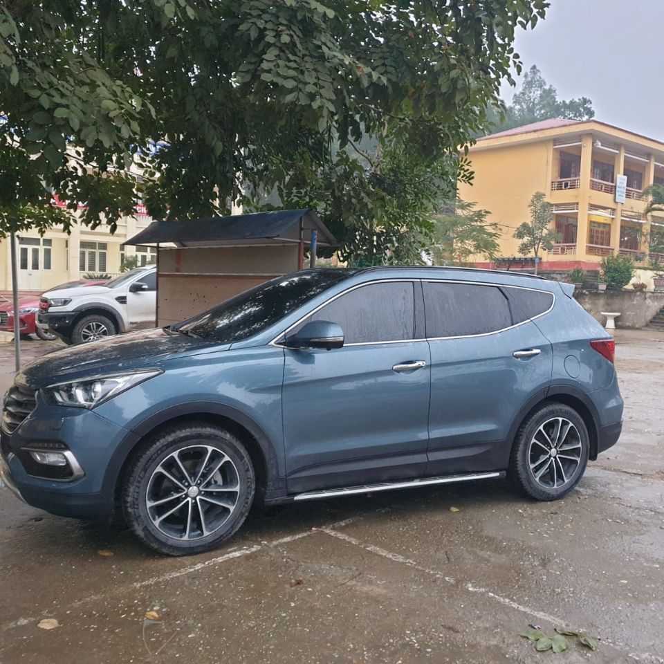 CHÍNH CHỦ CẦN BÁN XE SANTAFE ĐỜI 2017 2.4L BẢN FULL