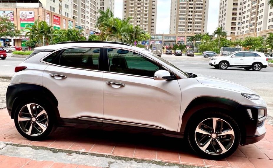 Bán Hyundai Kona cũ giá rẻ