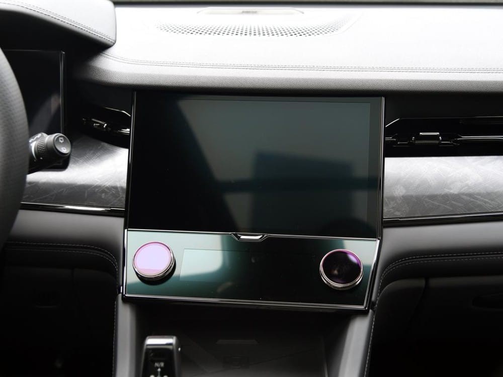 Màn hình thông tin giải trí của Lynk & Co 09 