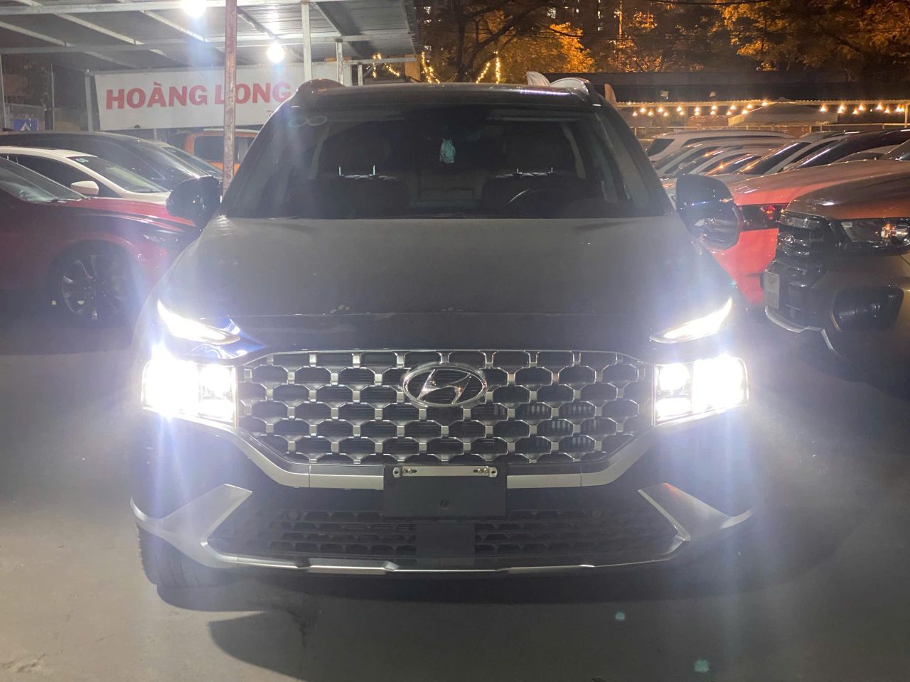 SANTAFE 2022 màu xanh cavansite