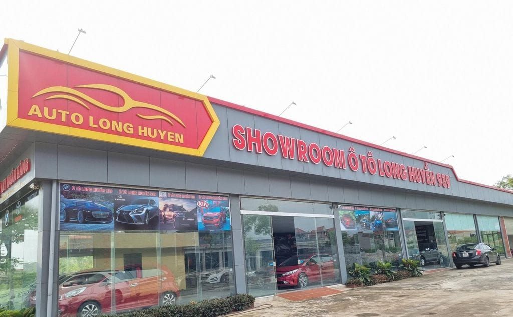 Showroom Ô Tô Long Huyền 939