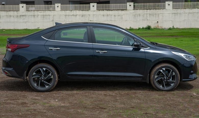 Thân xe Hyundai Accent 2021