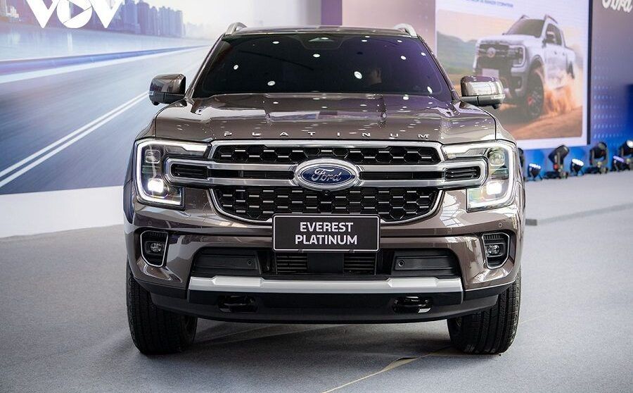 đầu xe Everest Platinum và Ranger Stormtrak