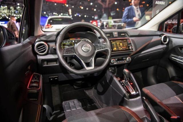 Nội thất Nissan Sunny 2020