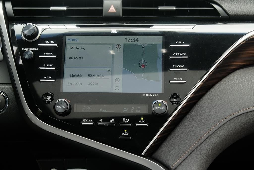 Bảng thông tin giải trí Toyota Camry