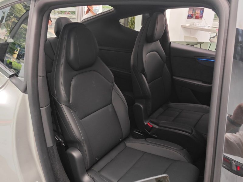 nội thất Tesla Model Y L