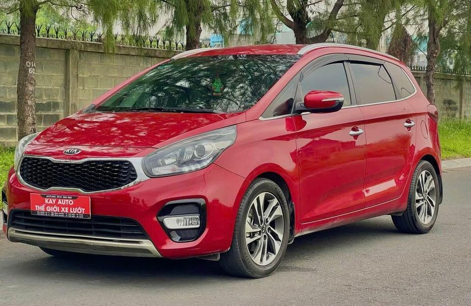 Kia Rondo 2.0G còn mới