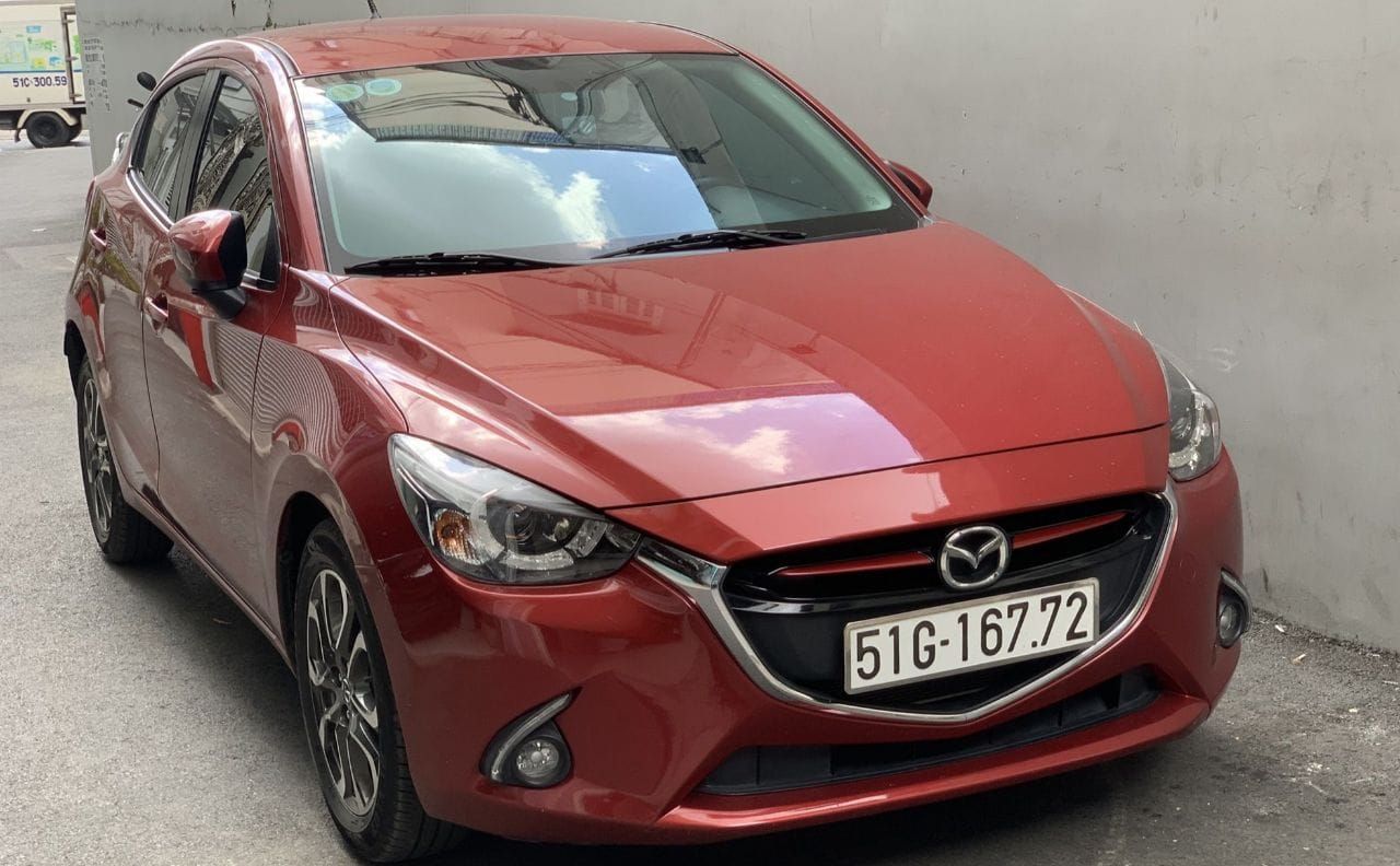 Mazda 2 Model 2019 số tự động màu đỏ mới ken