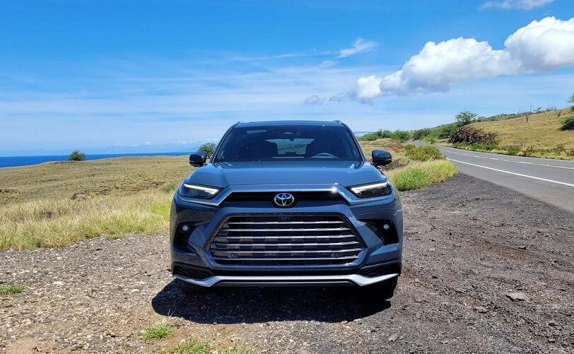 Đầu xe Toyota Grand Highlander 2024