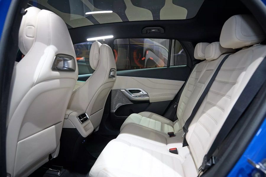 nội thất Mercedes GLC EV
