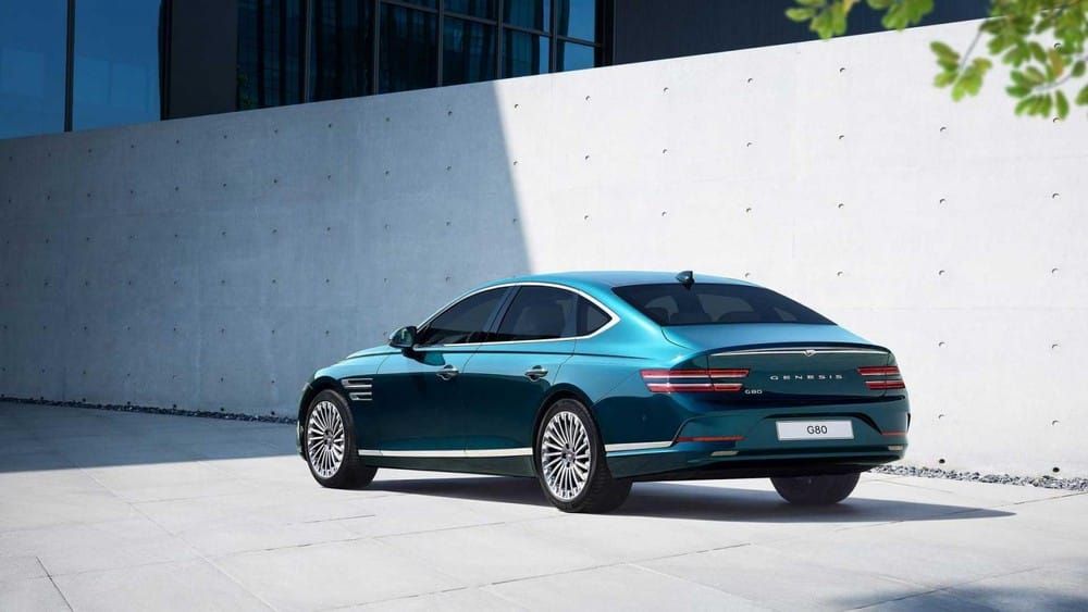Phía sau của Genesis Electrified G80