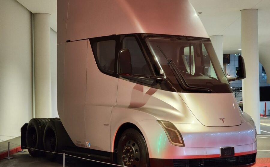 Tesla Semi
