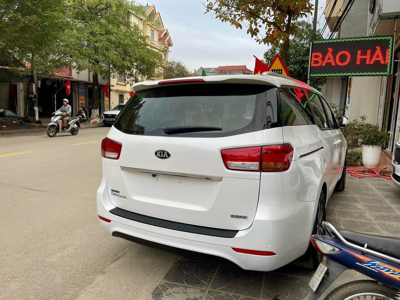 Kia Sedona 2.2 CRDI 2018 bản Tiêu Chuẩn / Od