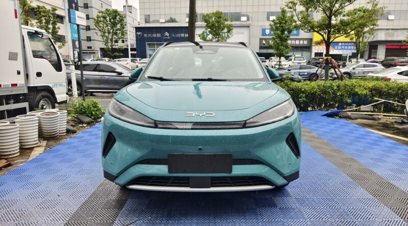 đầu xe BYD Sealion 05 EV