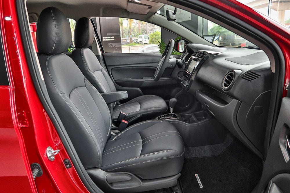 Kia Soluto và Mitsubishi Attrage - Xe nào đáng mua hơn?