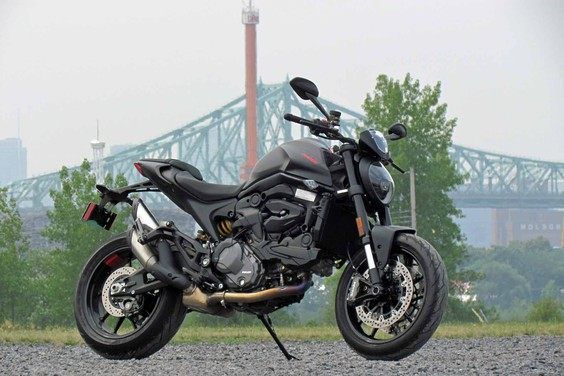 Thông số Ducati Monster 2021