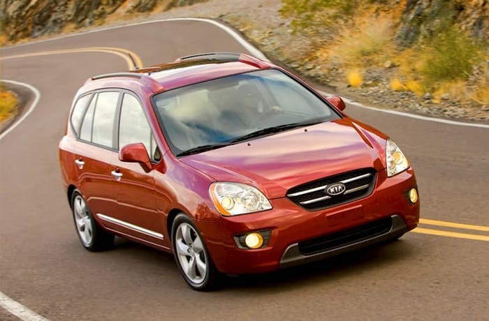 Kia Rondo dòng xe tiết kiệm nhiên liệu nhưng lại không được ưa chuộng so với các dòng xe khác cùng phân khúc