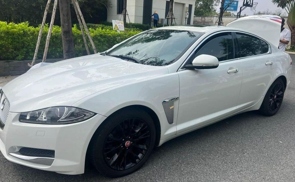 Jaguar XF Premium Luxury 2.0 2014