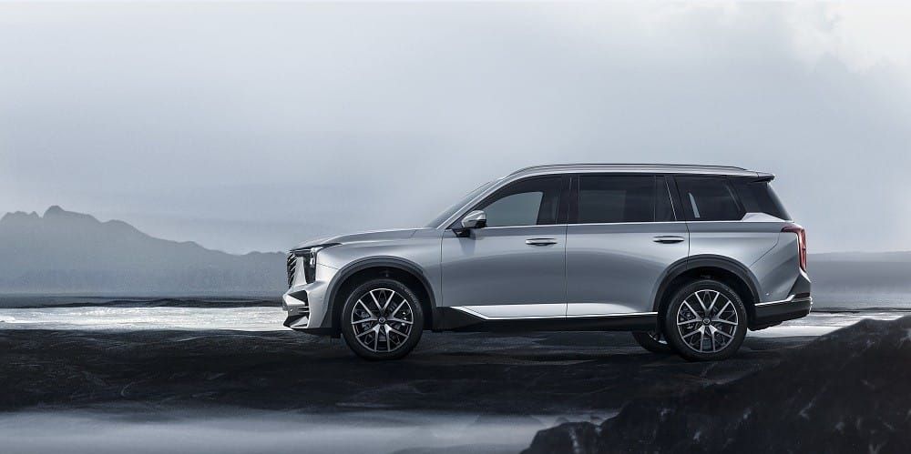 Trumpchi GS8 2022 nhìn từ bên sườn