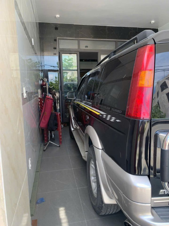 Chính Chủ Cần Bán Xe  Ford Everest Sản Xuất Năm 2006