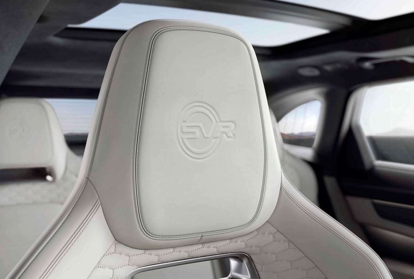 JAGUAR F-PACE SVR-12