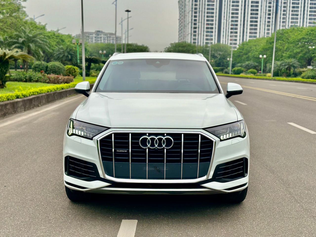 Chính chủ cần bán xe Audi Q7 55 TFSI