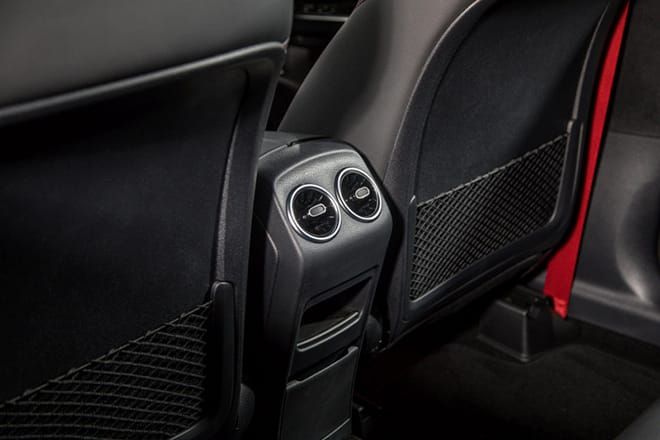 Nội thất Mercedes-AMG GLB 35 4Matic-2