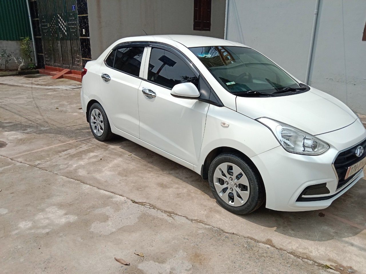 CHÍNH CHỦ CẦN BÁN XE HUYNDAI I10 SẢN XUẤT 2018