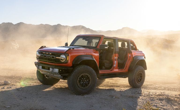 Giá xe Ford Bronco Raptor 2022
