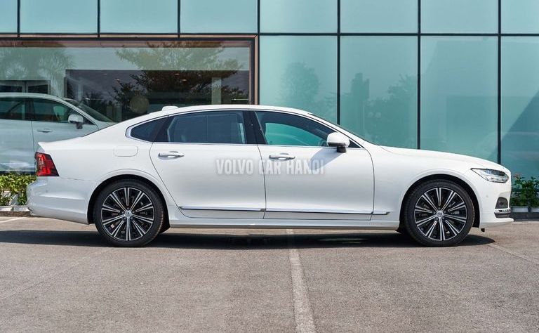 Bán Volvo S90 B6 Ultimate 2023 mới