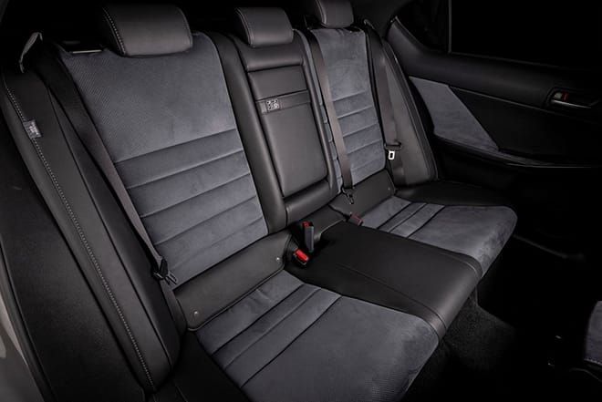 Lexus IS F-Sport -11