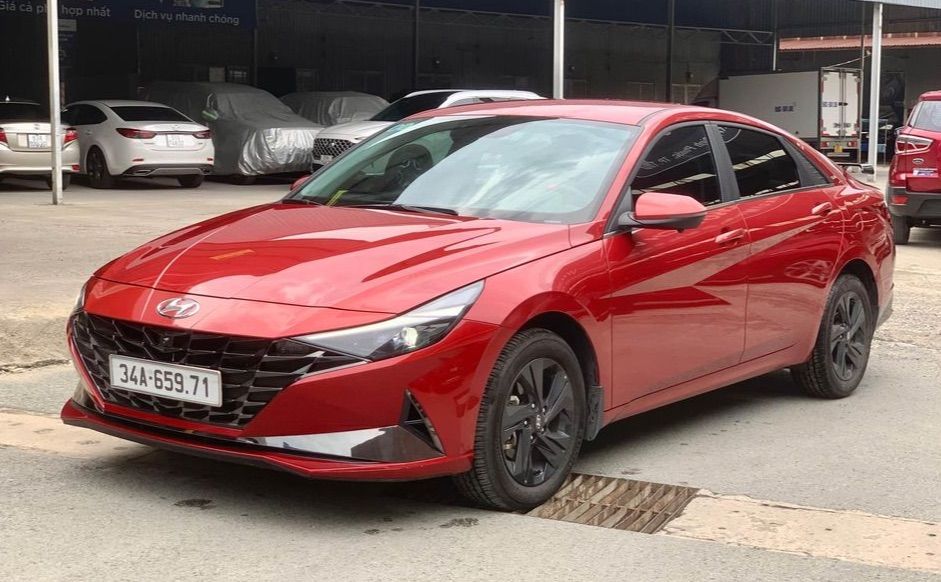 Cần bán Elantra 2022 1.6 AT lướt