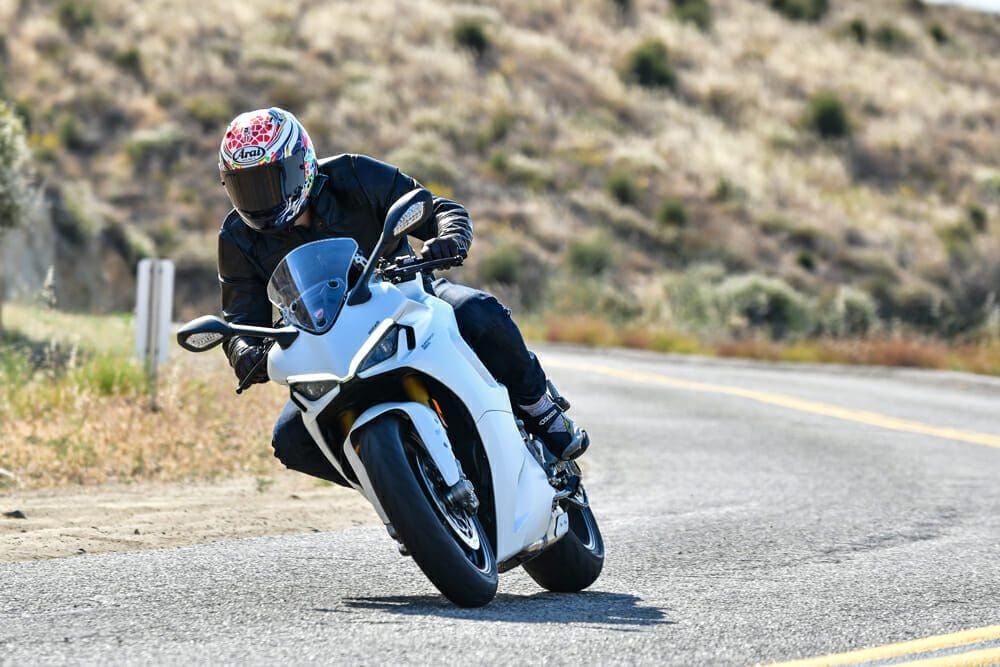 Thông số Ducati SuperSport 950 S 2021