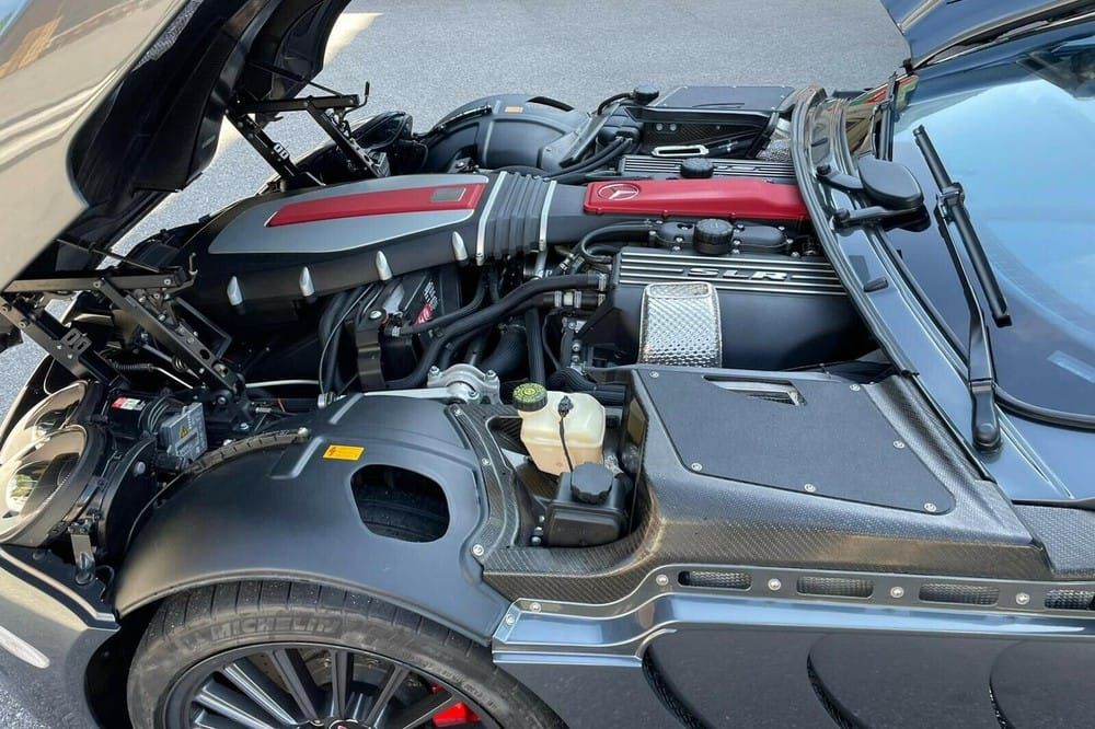 Động cơ của siêu xe Mercedes-Benz SLR McLaren Edition Động cơ của siêu xe Mercedes-Benz SLR McLaren Edition