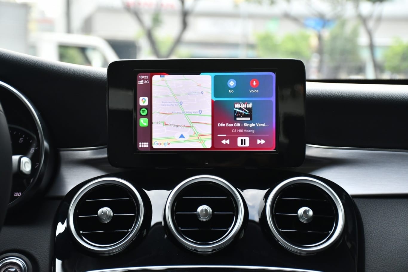 Bảng thông tin giải trí C180 AMG